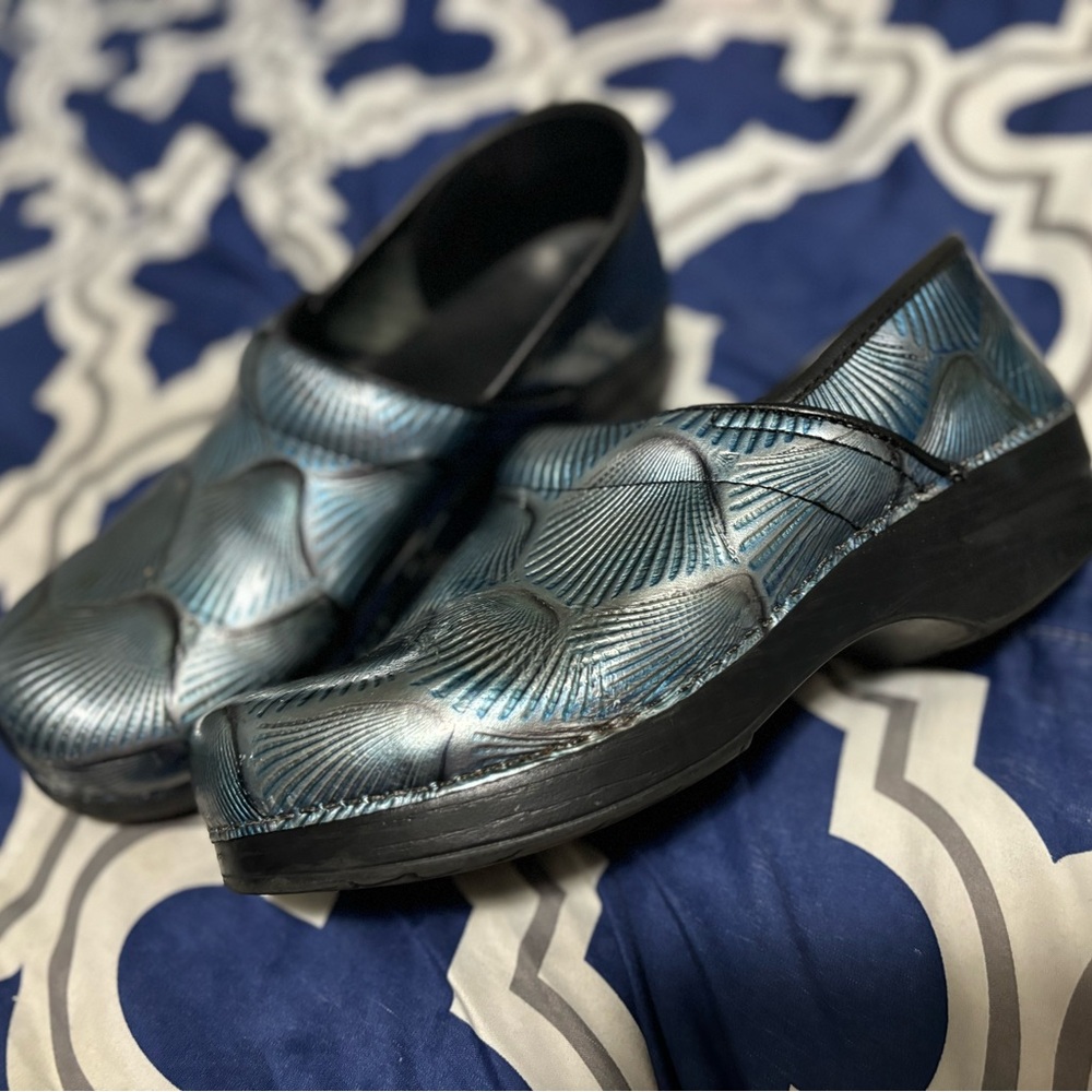 Seashell Danskos 🐚